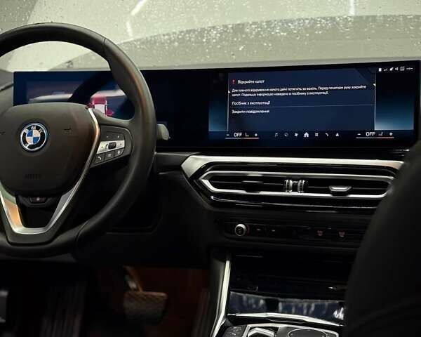 Белый БМВ i4, объемом двигателя 0 л и пробегом 30 тыс. км за 38500 $, фото 4 на Automoto.ua