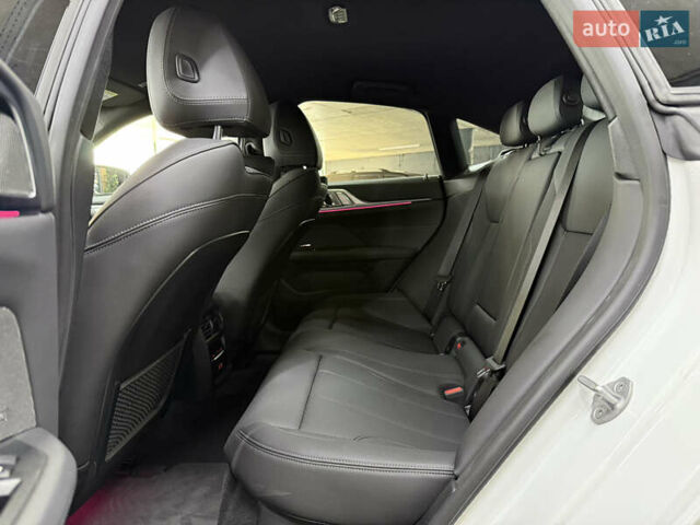Белый БМВ i4, объемом двигателя 0 л и пробегом 11 тыс. км за 39500 $, фото 23 на Automoto.ua