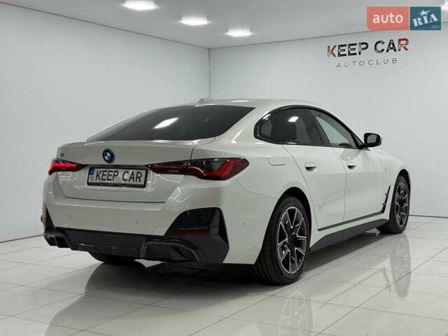 Белый БМВ i4, объемом двигателя 0 л и пробегом 11 тыс. км за 40900 $, фото 13 на Automoto.ua