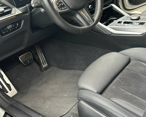 Белый БМВ i4, объемом двигателя 0 л и пробегом 45 тыс. км за 42250 $, фото 4 на Automoto.ua