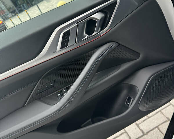 Белый БМВ i4, объемом двигателя 0 л и пробегом 45 тыс. км за 42250 $, фото 16 на Automoto.ua