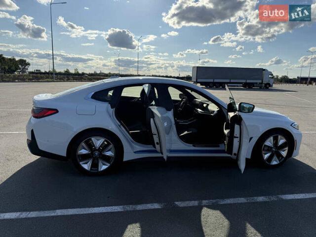Білий БМВ i4, об'ємом двигуна 0 л та пробігом 8 тис. км за 45500 $, фото 10 на Automoto.ua