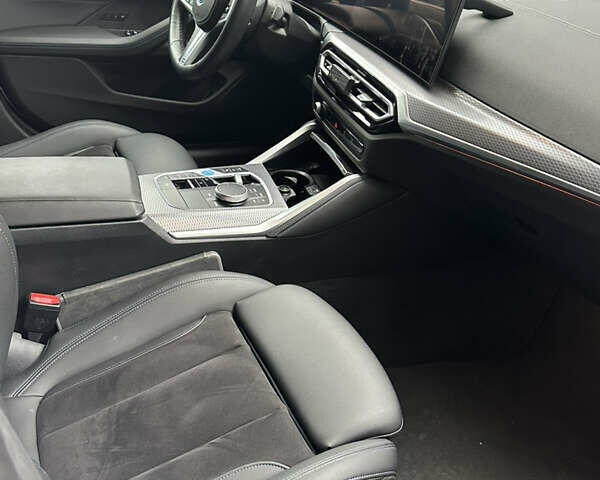 Белый БМВ i4, объемом двигателя 0 л и пробегом 45 тыс. км за 42250 $, фото 12 на Automoto.ua