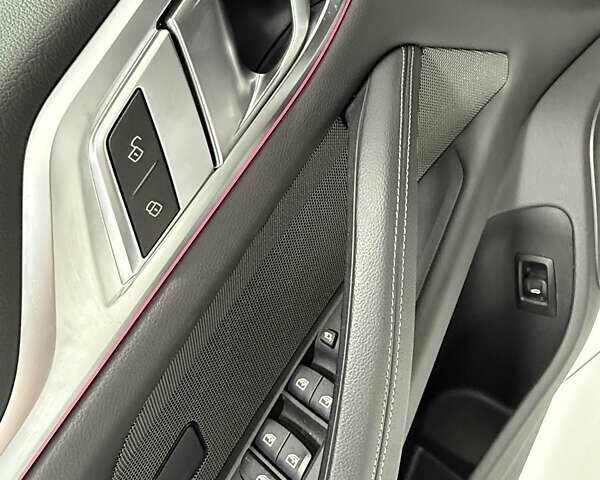 Белый БМВ i4, объемом двигателя 0 л и пробегом 11 тыс. км за 40900 $, фото 34 на Automoto.ua