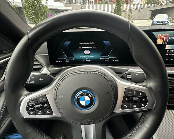 Белый БМВ i4, объемом двигателя 0 л и пробегом 45 тыс. км за 42250 $, фото 18 на Automoto.ua