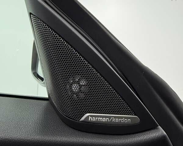 Белый БМВ i4, объемом двигателя 0 л и пробегом 11 тыс. км за 40900 $, фото 35 на Automoto.ua