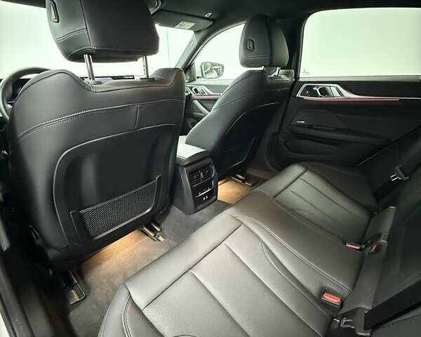 Белый БМВ i4, объемом двигателя 0 л и пробегом 11 тыс. км за 40900 $, фото 39 на Automoto.ua