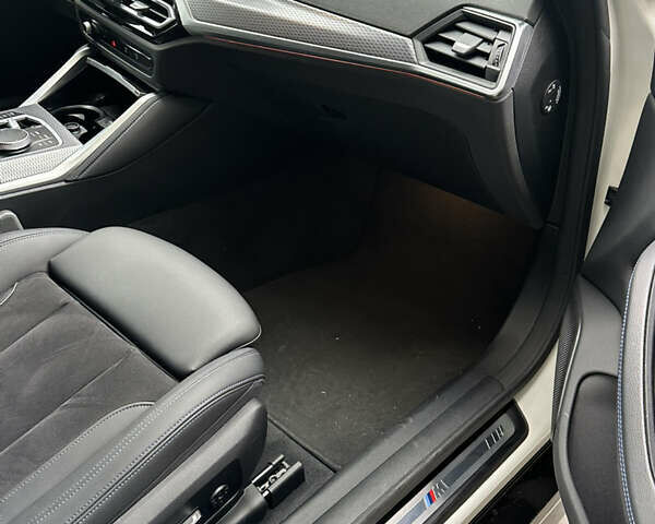 Белый БМВ i4, объемом двигателя 0 л и пробегом 45 тыс. км за 42250 $, фото 11 на Automoto.ua