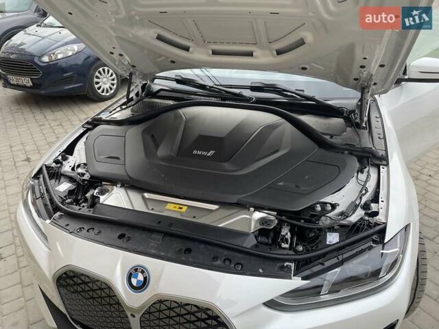 Білий БМВ i4, об'ємом двигуна 0 л та пробігом 1 тис. км за 49900 $, фото 10 на Automoto.ua