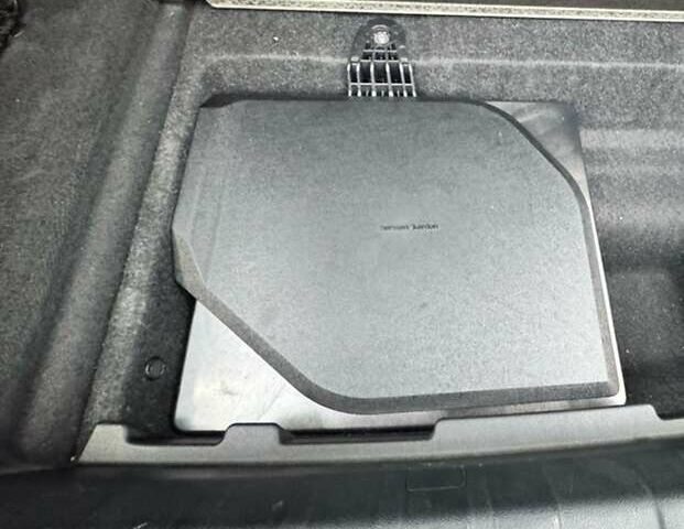 Черный БМВ i4, объемом двигателя 0 л и пробегом 92 тыс. км за 39000 $, фото 11 на Automoto.ua