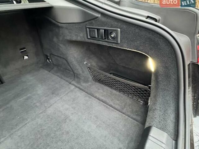 Черный БМВ i4, объемом двигателя 0 л и пробегом 92 тыс. км за 39000 $, фото 10 на Automoto.ua