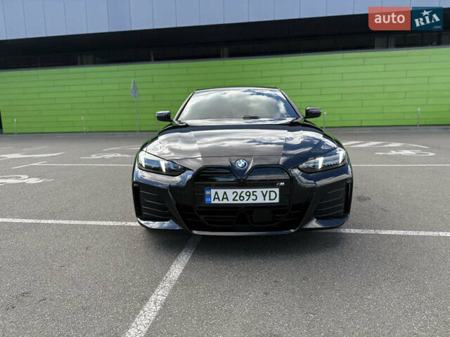 Черный БМВ i4, объемом двигателя 0 л и пробегом 31 тыс. км за 39900 $, фото 6 на Automoto.ua