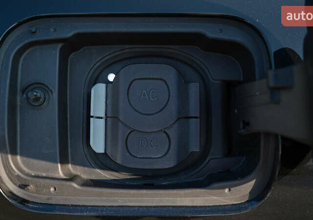 Черный БМВ i4, объемом двигателя 0 л и пробегом 68 тыс. км за 45000 $, фото 17 на Automoto.ua