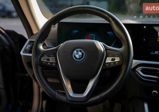 Черный БМВ i4, объемом двигателя 0 л и пробегом 68 тыс. км за 45000 $, фото 15 на Automoto.ua