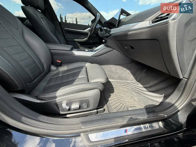 Черный БМВ i4, объемом двигателя 0 л и пробегом 31 тыс. км за 39900 $, фото 44 на Automoto.ua