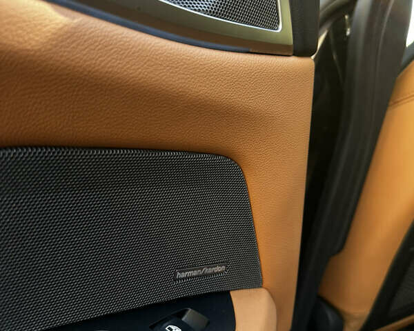 Черный БМВ i4, объемом двигателя 0 л и пробегом 33 тыс. км за 52000 $, фото 17 на Automoto.ua