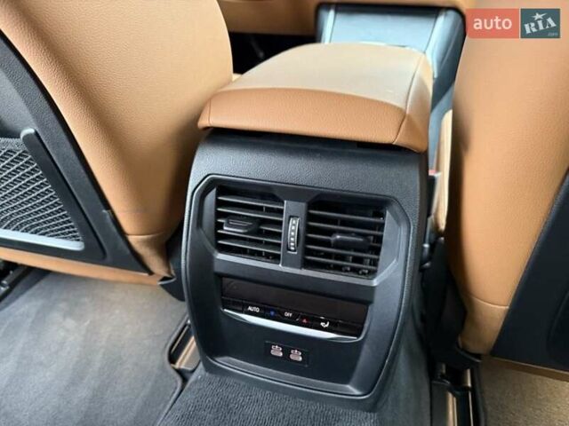 Чорний БМВ i4, об'ємом двигуна 0 л та пробігом 31 тис. км за 37000 $, фото 32 на Automoto.ua