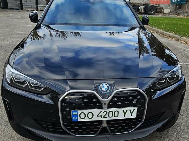Черный БМВ i4, объемом двигателя 0 л и пробегом 33 тыс. км за 40000 $, фото 7 на Automoto.ua