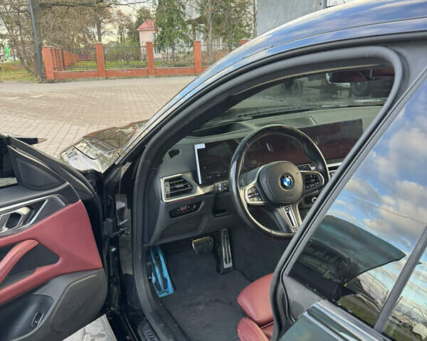 Черный БМВ i4, объемом двигателя 0 л и пробегом 40 тыс. км за 44800 $, фото 28 на Automoto.ua