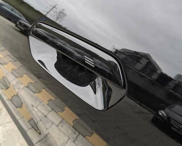 Черный БМВ i4, объемом двигателя 0 л и пробегом 45 тыс. км за 32500 $, фото 5 на Automoto.ua