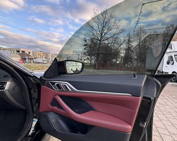 Черный БМВ i4, объемом двигателя 0 л и пробегом 40 тыс. км за 44800 $, фото 21 на Automoto.ua
