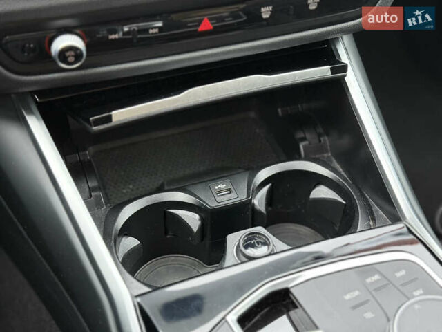 Черный БМВ i4, объемом двигателя 0 л и пробегом 65 тыс. км за 21900 $, фото 58 на Automoto.ua