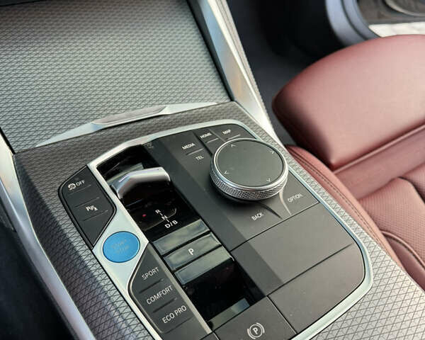 Черный БМВ i4, объемом двигателя 0 л и пробегом 40 тыс. км за 44800 $, фото 31 на Automoto.ua