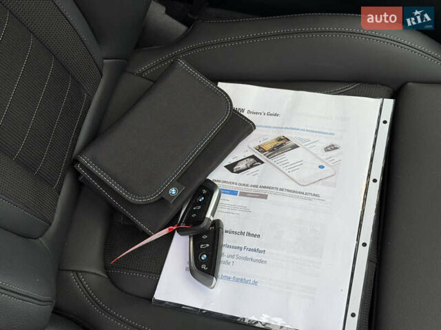 Черный БМВ i4, объемом двигателя 0 л и пробегом 65 тыс. км за 21900 $, фото 65 на Automoto.ua