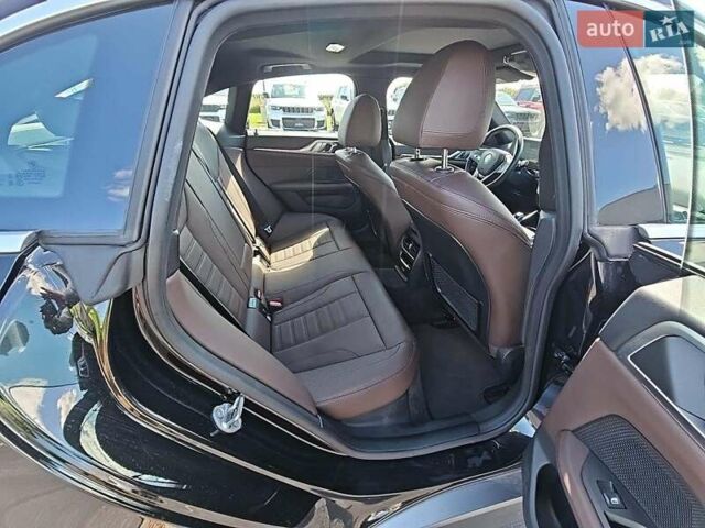 Черный БМВ i4, объемом двигателя 0 л и пробегом 40 тыс. км за 28000 $, фото 8 на Automoto.ua