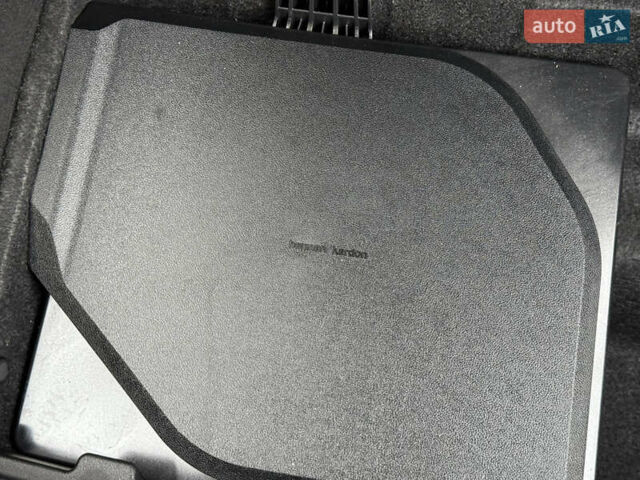 Черный БМВ i4, объемом двигателя 0 л и пробегом 65 тыс. км за 21900 $, фото 86 на Automoto.ua