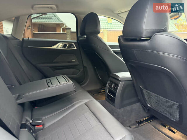 Черный БМВ i4, объемом двигателя 0 л и пробегом 65 тыс. км за 21900 $, фото 77 на Automoto.ua