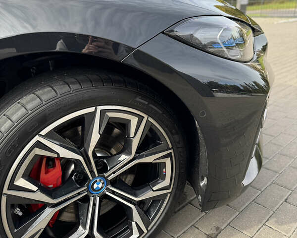 Черный БМВ i4, объемом двигателя 0 л и пробегом 45 тыс. км за 42500 $, фото 16 на Automoto.ua