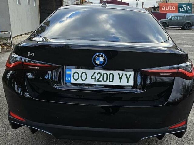Черный БМВ i4, объемом двигателя 0 л и пробегом 33 тыс. км за 40000 $, фото 3 на Automoto.ua