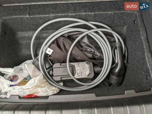 Черный БМВ i4, объемом двигателя 0 л и пробегом 45 тыс. км за 32500 $, фото 22 на Automoto.ua