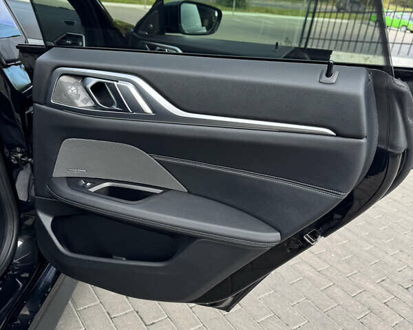 Черный БМВ i4, объемом двигателя 0 л и пробегом 45 тыс. км за 42500 $, фото 28 на Automoto.ua
