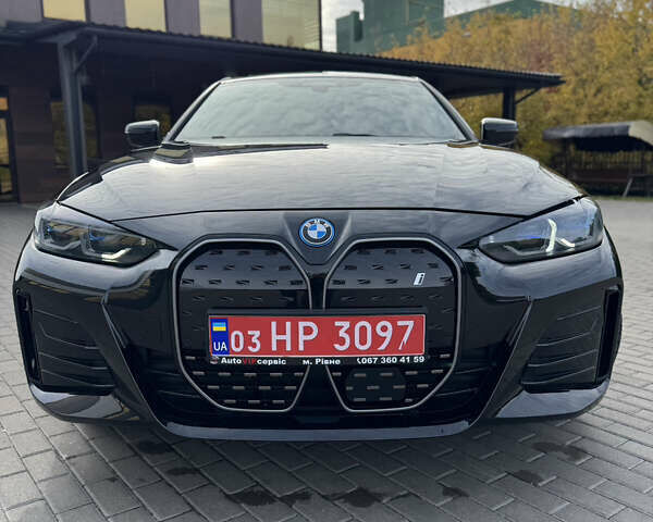 Черный БМВ i4, объемом двигателя 0 л и пробегом 45 тыс. км за 42500 $, фото 10 на Automoto.ua