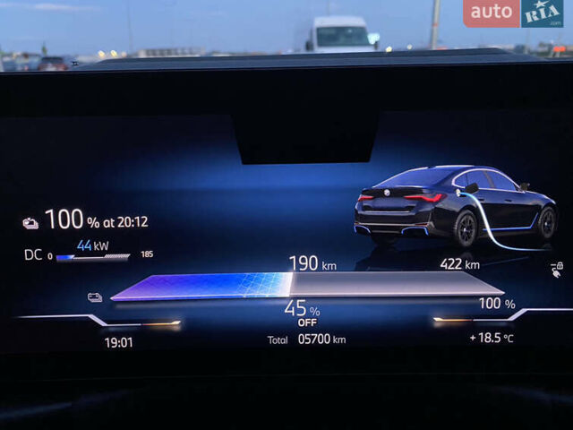 Черный БМВ i4, объемом двигателя 0 л и пробегом 7 тыс. км за 38200 $, фото 4 на Automoto.ua