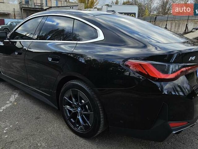 Черный БМВ i4, объемом двигателя 0 л и пробегом 33 тыс. км за 40000 $, фото 8 на Automoto.ua