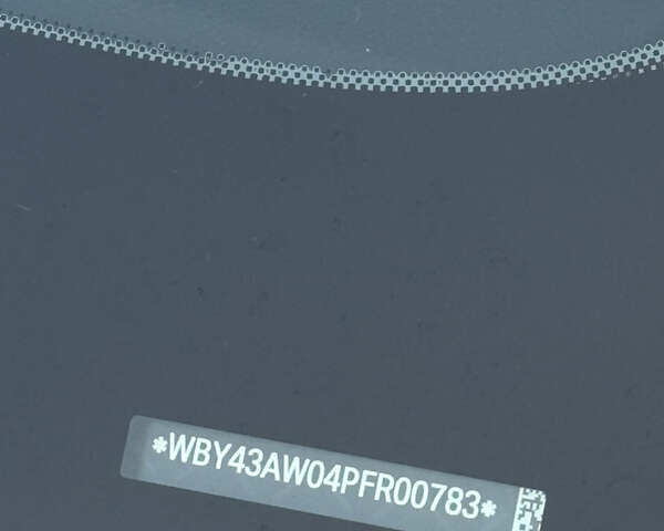 Черный БМВ i4, объемом двигателя 0 л и пробегом 17 тыс. км за 31999 $, фото 16 на Automoto.ua