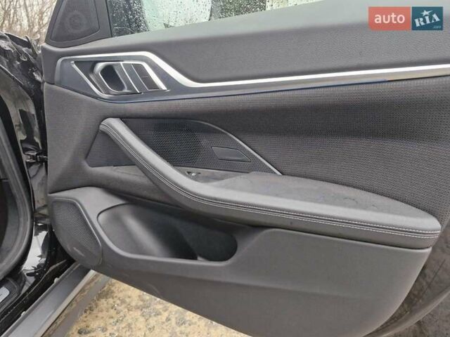 Черный БМВ i4, объемом двигателя 0 л и пробегом 27 тыс. км за 27500 $, фото 25 на Automoto.ua