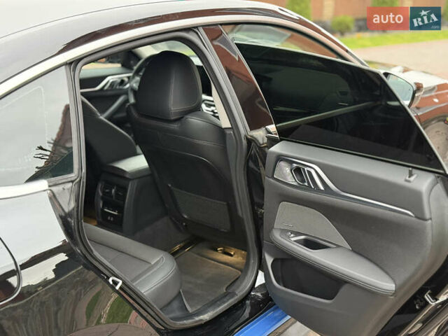 Черный БМВ i4, объемом двигателя 0 л и пробегом 65 тыс. км за 21900 $, фото 75 на Automoto.ua