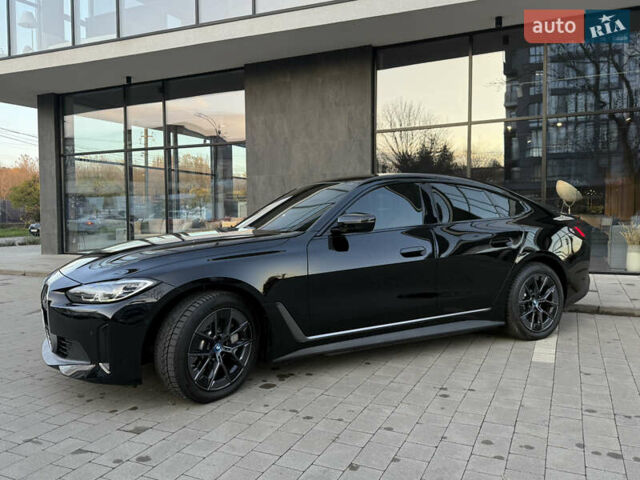 Черный БМВ i4, объемом двигателя 0 л и пробегом 17 тыс. км за 31999 $, фото 7 на Automoto.ua