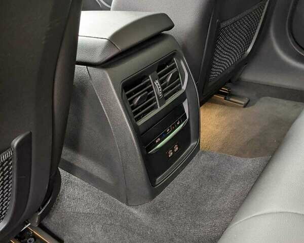 Черный БМВ i4, объемом двигателя 0 л и пробегом 45 тыс. км за 32500 $, фото 13 на Automoto.ua