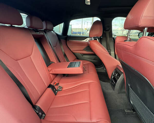 Черный БМВ i4, объемом двигателя 0 л и пробегом 40 тыс. км за 44800 $, фото 23 на Automoto.ua