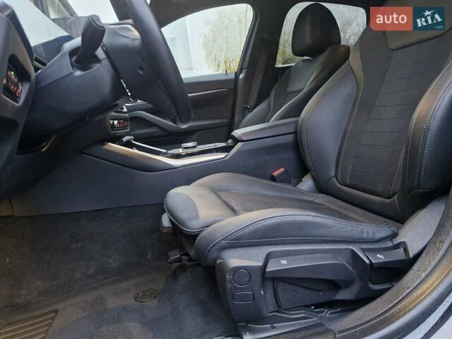 Черный БМВ i4, объемом двигателя 0 л и пробегом 27 тыс. км за 27500 $, фото 14 на Automoto.ua