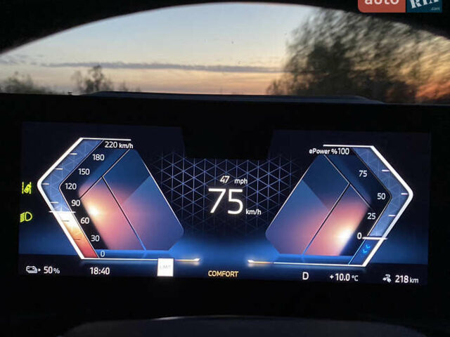 Черный БМВ i4, объемом двигателя 0 л и пробегом 7 тыс. км за 38200 $, фото 3 на Automoto.ua