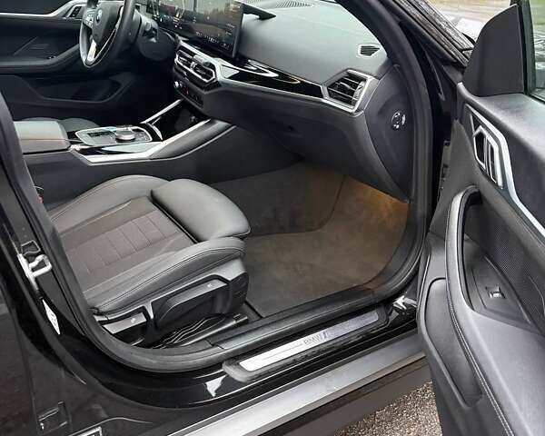 Черный БМВ i4, объемом двигателя 0 л и пробегом 38 тыс. км за 31500 $, фото 14 на Automoto.ua