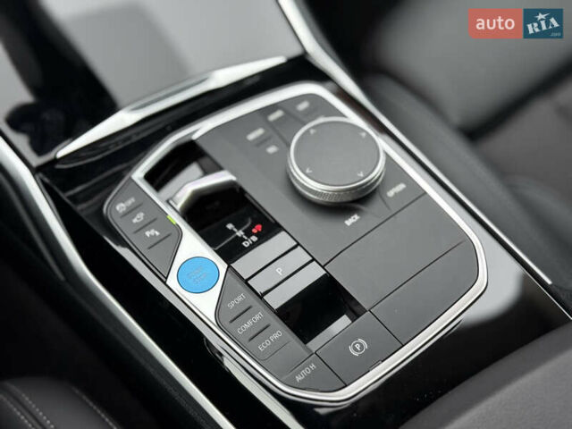 Черный БМВ i4, объемом двигателя 0 л и пробегом 65 тыс. км за 21900 $, фото 57 на Automoto.ua