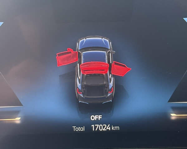 Черный БМВ i4, объемом двигателя 0 л и пробегом 17 тыс. км за 31999 $, фото 38 на Automoto.ua