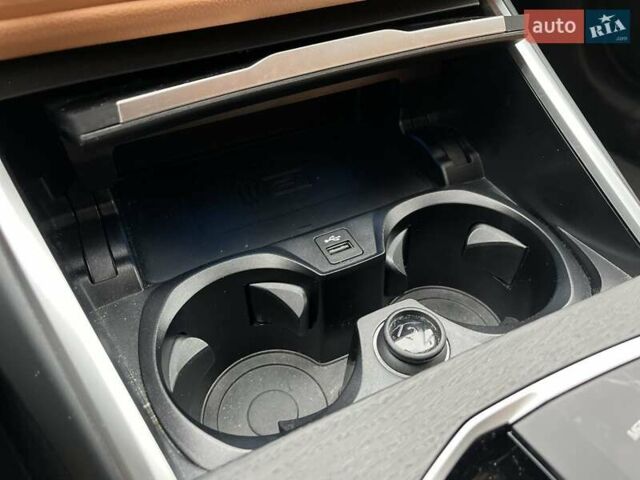 Черный БМВ i4, объемом двигателя 0 л и пробегом 31 тыс. км за 38900 $, фото 32 на Automoto.ua